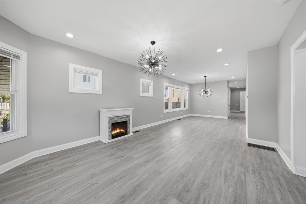 10453 S Indiana Avenue, Chicago, IL 60628 — photo 3