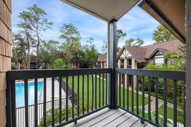 8211 Kingsbrook Road 205, Houston, TX 77024