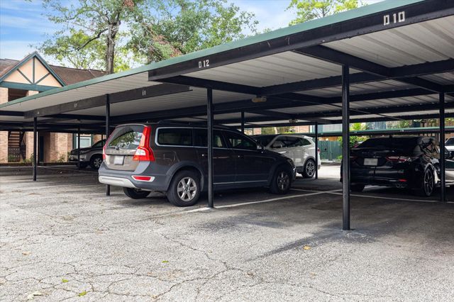 8211 Kingsbrook Road 205, Houston, TX 77024