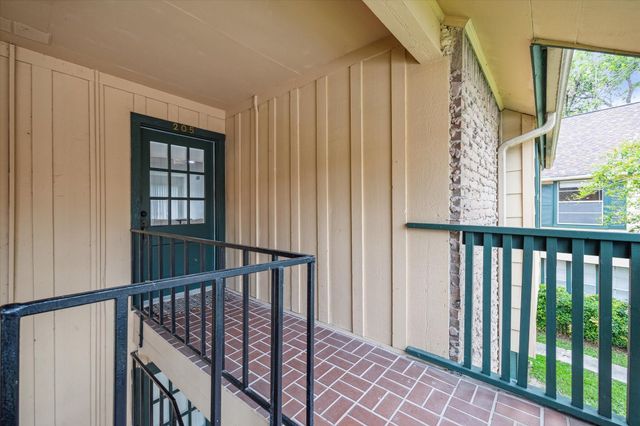 8211 Kingsbrook Road 205, Houston, TX 77024