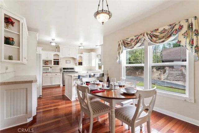 27601 Cedarwood Drive, Lake Arrowhead, CA 92352