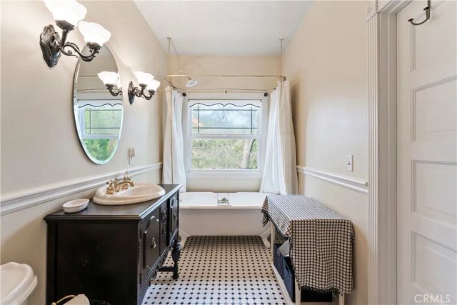 27601 Cedarwood Drive, Lake Arrowhead, CA 92352