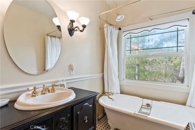27601 Cedarwood Drive, Lake Arrowhead, CA 92352