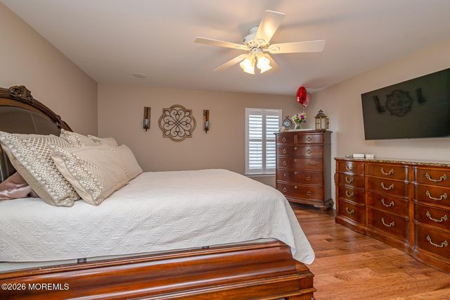 38 Van Dorn Street, Keyport, NJ 07735