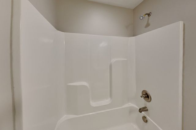 512 Hickory Leaf Ct, Mount Juliet, TN 37122