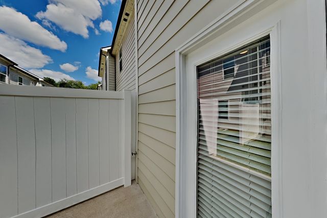 512 Hickory Leaf Ct, Mount Juliet, TN 37122