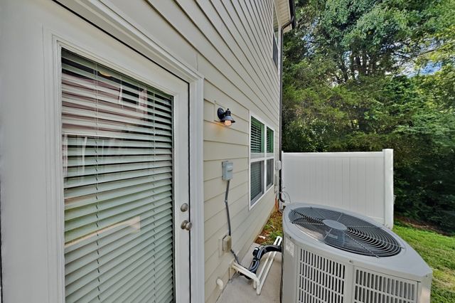 512 Hickory Leaf Ct, Mount Juliet, TN 37122