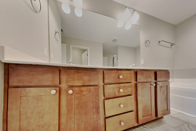 512 Hickory Leaf Ct, Mount Juliet, TN 37122