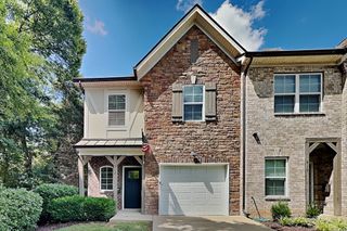 512 Hickory Leaf Ct, Mount Juliet, TN 37122