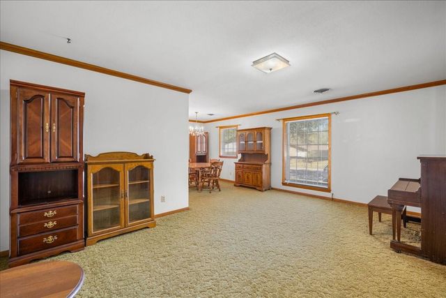 721 Concordia B Drive, Bellville, TX 77418