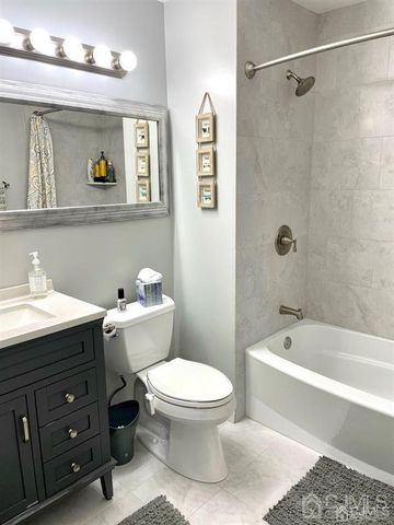 165 Essex Avenue 504, Metuchen, NJ 08840