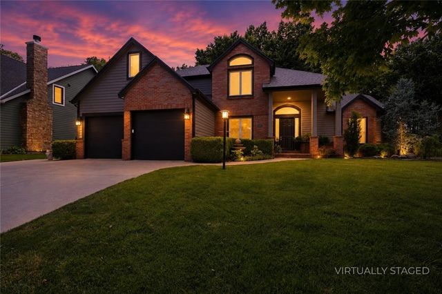801 Fox Chase Court, Lawrence, KS 66049