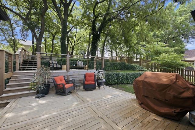801 Fox Chase Court, Lawrence, KS 66049