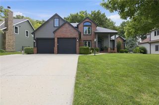 801 Fox Chase Court, Lawrence, KS 66049