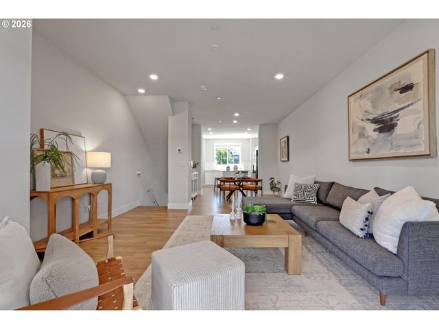 16084 Nw PRISTINE Ln, Portland, OR 97229