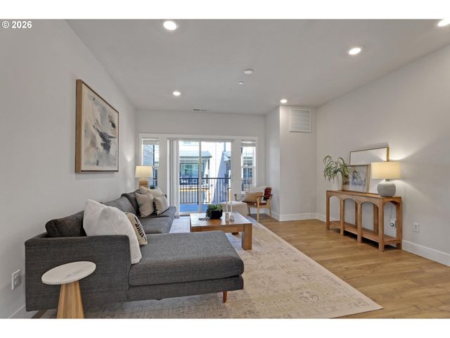 16084 Nw PRISTINE Ln, Portland, OR 97229