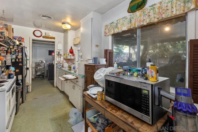 2747 Fairfield St, San Diego, CA 92110