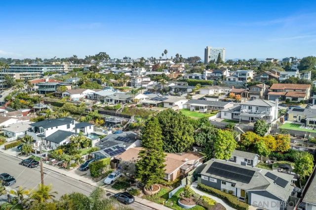 2747 Fairfield St, San Diego, CA 92110