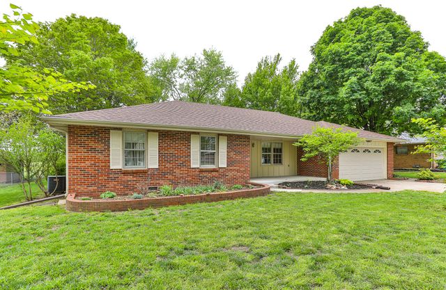 6726 W Dogwood Street, Springfield, MO 65802