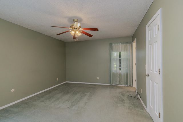 6726 W Dogwood Street, Springfield, MO 65802