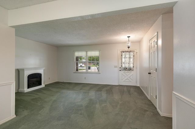 6726 W Dogwood Street, Springfield, MO 65802