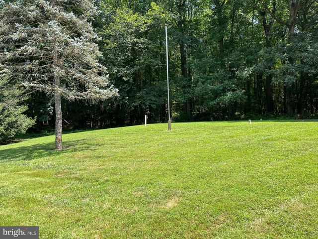 12 SOUTH DR, Pennsville, NJ 08070