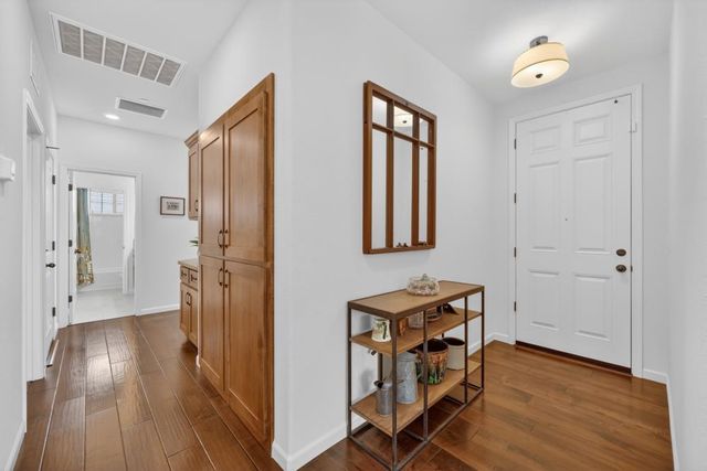 924 Lazy Trail Dr, Rocklin, CA 95765