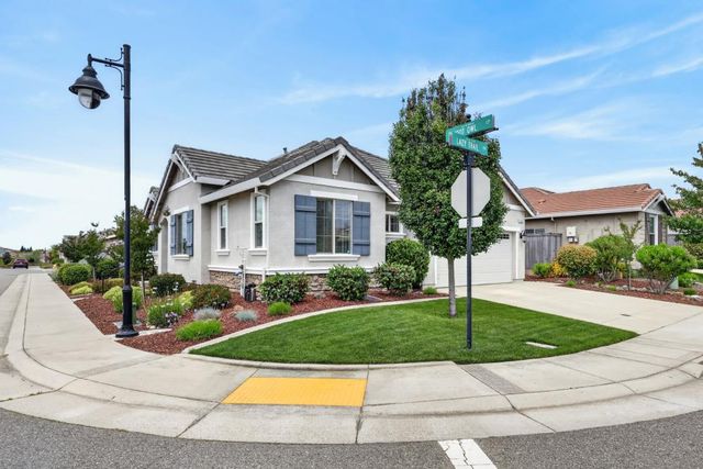 924 Lazy Trail Dr, Rocklin, CA 95765