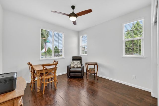 924 Lazy Trail Dr, Rocklin, CA 95765