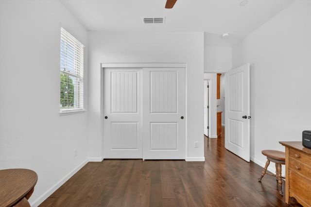 924 Lazy Trail Dr, Rocklin, CA 95765