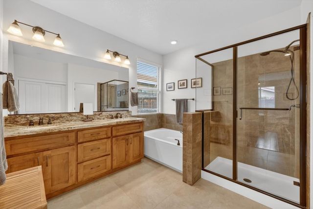 924 Lazy Trail Dr, Rocklin, CA 95765
