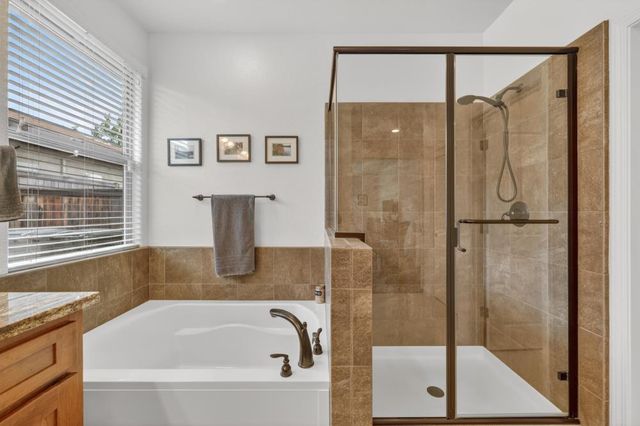 924 Lazy Trail Dr, Rocklin, CA 95765