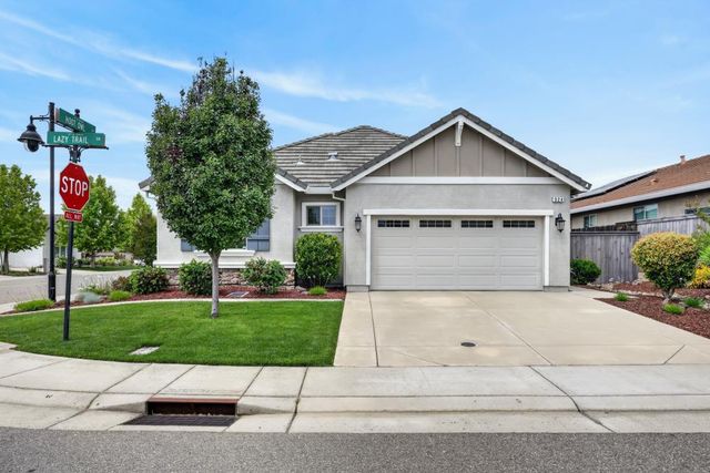 924 Lazy Trail Dr, Rocklin, CA 95765