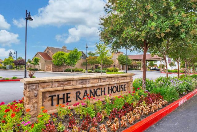 924 Lazy Trail Dr, Rocklin, CA 95765