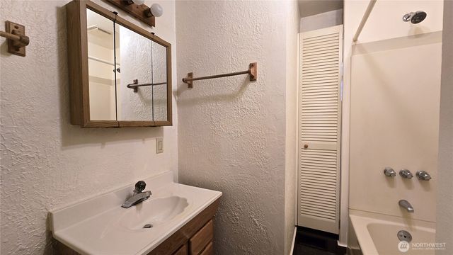 4622 N Defiance Street, Tacoma, WA 98407