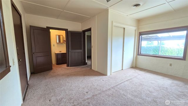 4622 N Defiance Street, Tacoma, WA 98407