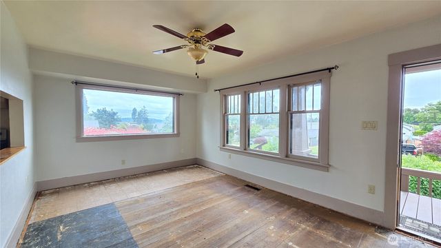 4622 N Defiance Street, Tacoma, WA 98407