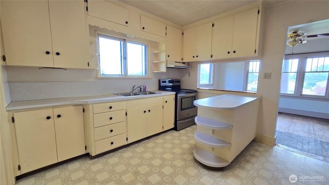 4622 N Defiance Street, Tacoma, WA 98407