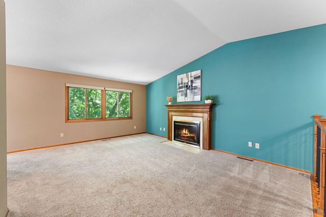 6121 Creek View Trail, Minnetonka, MN 55345