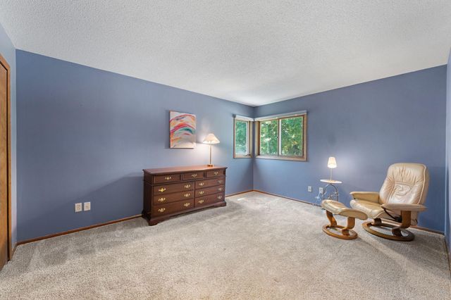 6121 Creek View Trail, Minnetonka, MN 55345