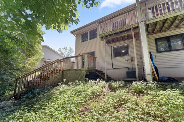 6121 Creek View Trail, Minnetonka, MN 55345