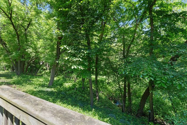 6121 Creek View Trail, Minnetonka, MN 55345