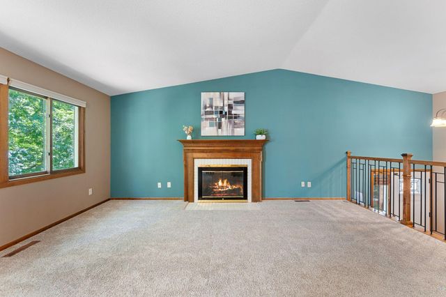 6121 Creek View Trail, Minnetonka, MN 55345