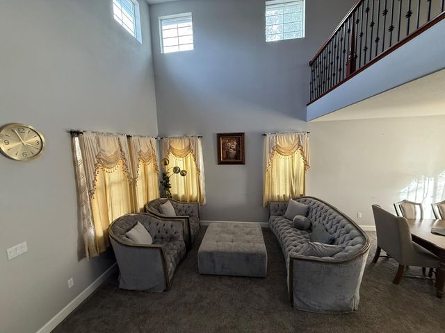 2616 Swainsons Hawk St, Stockton, CA 95209