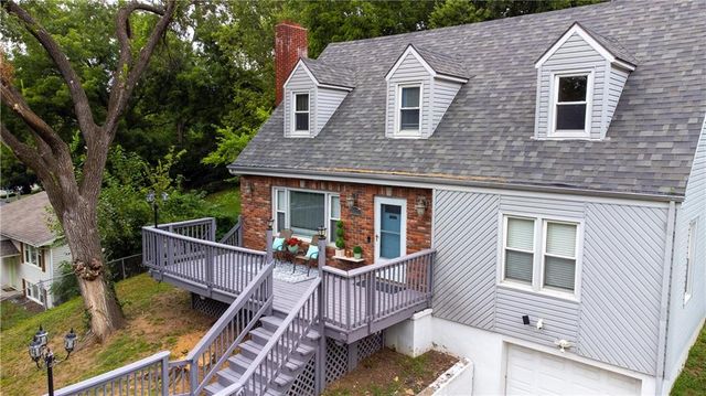 3627 N Walrond Avenue, Kansas City, MO 64117