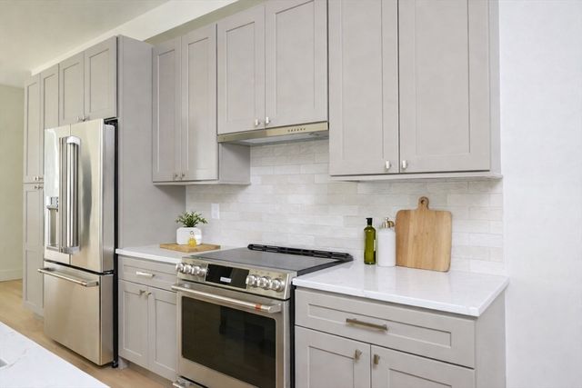 21 Tanglewood Road 2, Boston, MA 02124