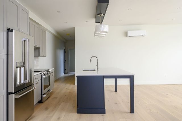 21 Tanglewood Road 2, Boston, MA 02124