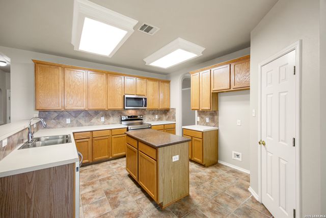 17230 Darien Wing, San Antonio, TX 78247