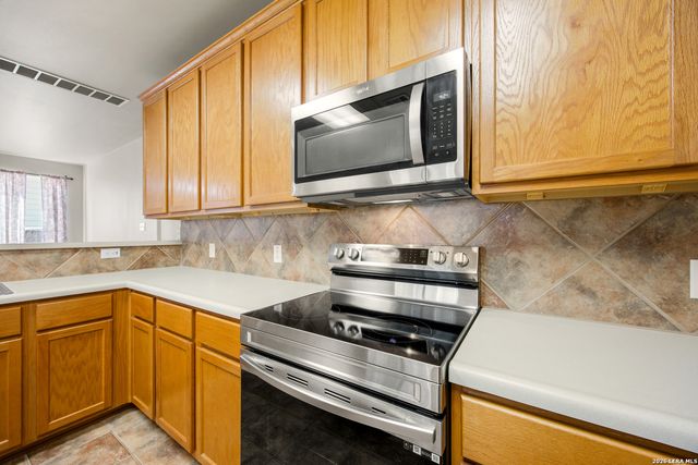 17230 Darien Wing, San Antonio, TX 78247