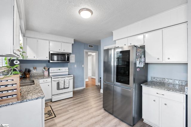 315 Briarwood Road, Spartanburg, SC 29301